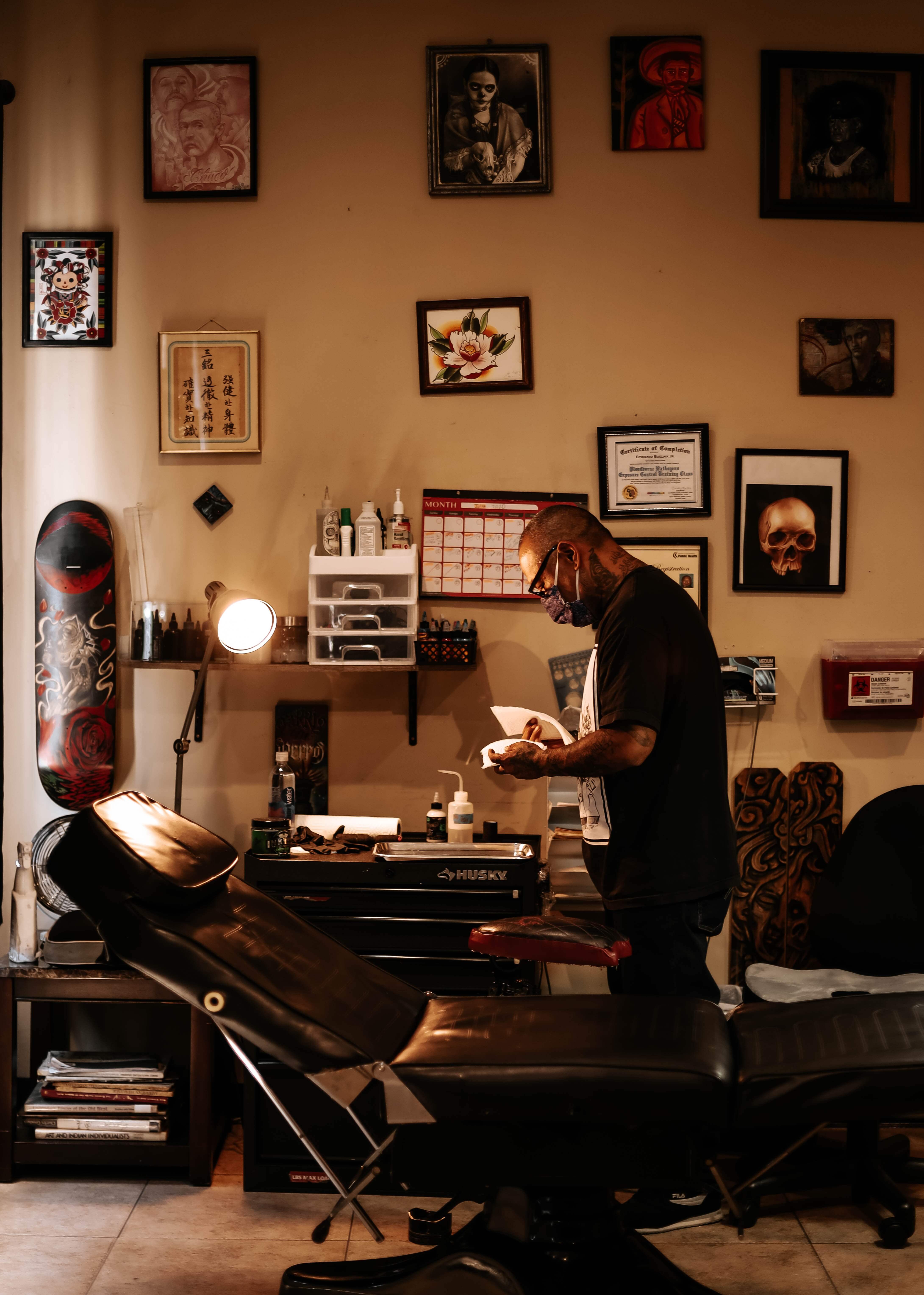 How to Run a Tattoo Shop? 6 Key Takeaways